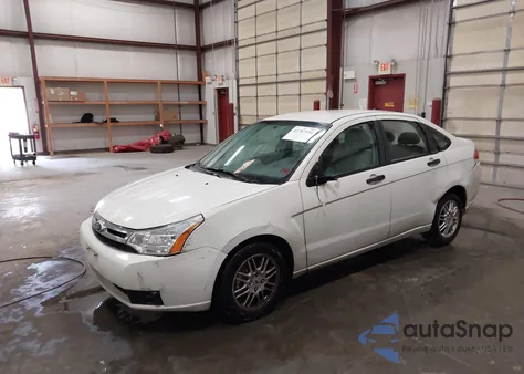 2010 Ford Focus Se z USA, uszkodzony, nr VIN 1FAHP3FNXAW298077